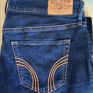 Hollister Dark was skinny jeans